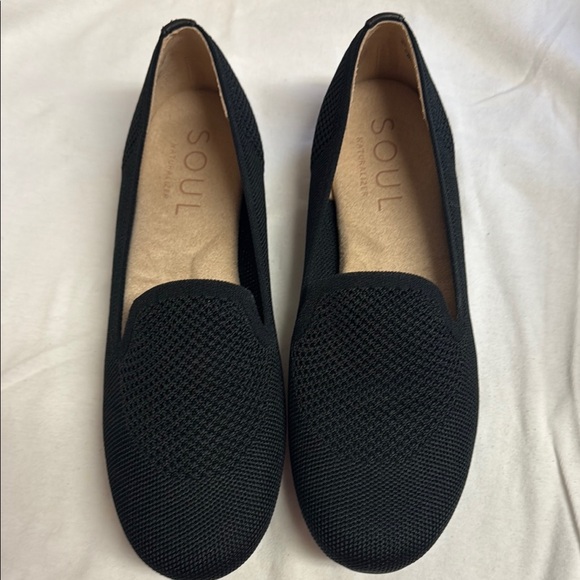 Priced to Sell. NEW Women's Fabric Black Loafers - Picture 1 of 5
